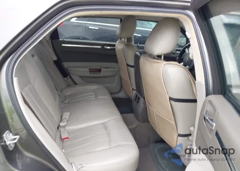 2008 Chrysler 300C Hemi z USA, uszkodzony, nr VIN 2C3KA63HX8H311148